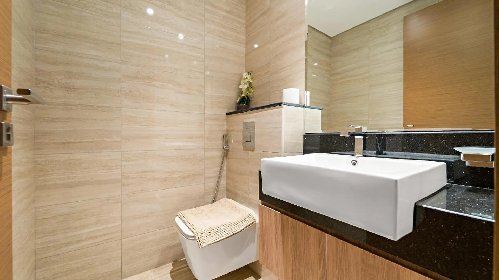 Apartment Stylish 2Br In Business Bay Canal View Pool & Gym Dubai