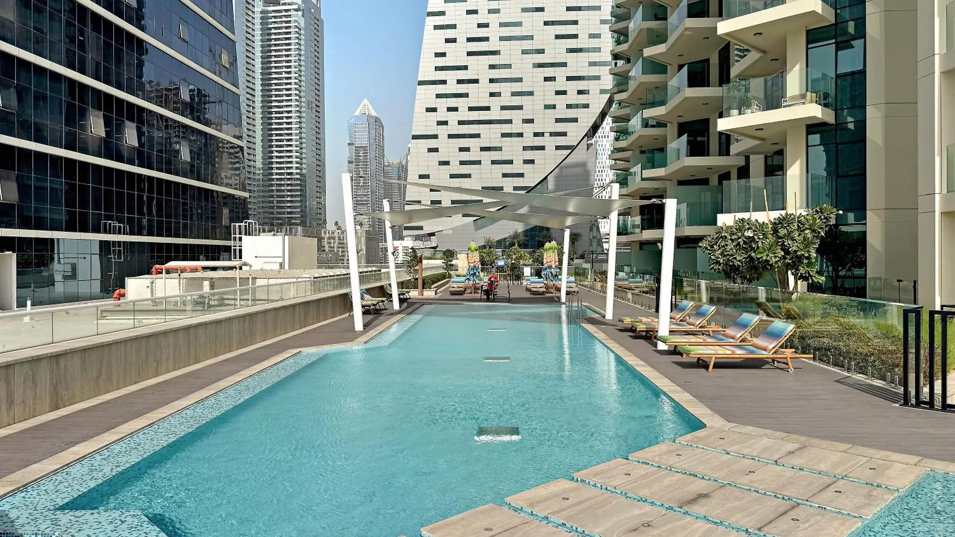Stylish 2Br In Business Bay Canal View Pool & Gym Dubai United Arab Emirates